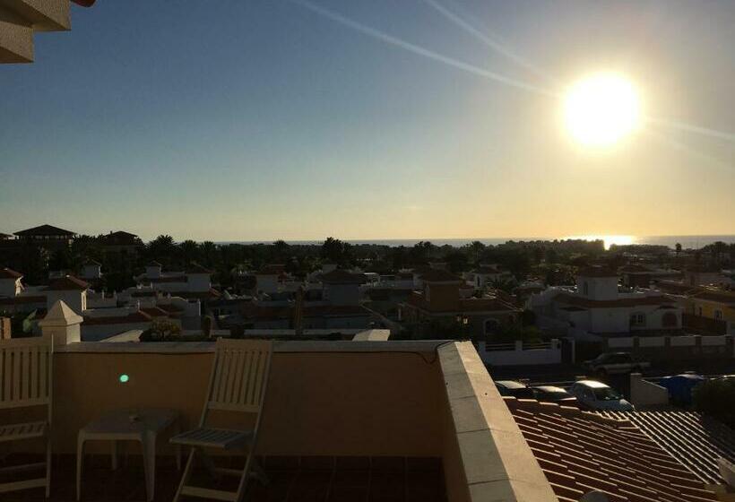 Las Rocas Golf And Sea