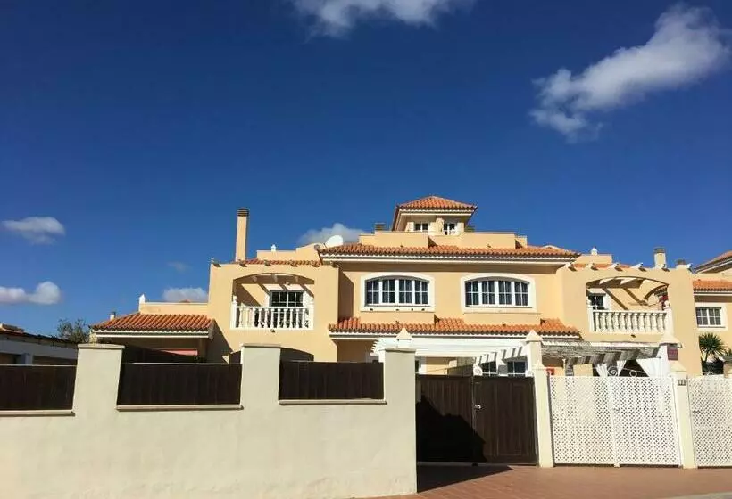 Las Rocas Golf And Sea