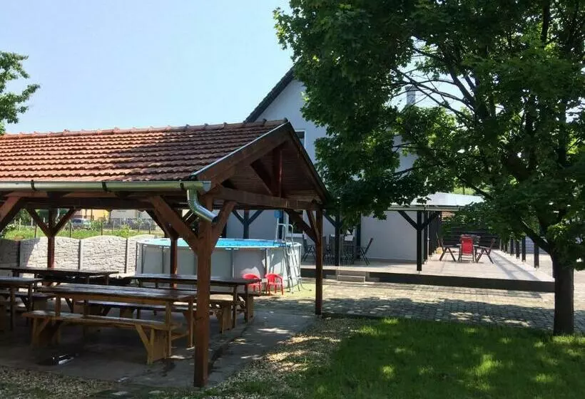 پانسیون Veronika Vendégház Egerszalók