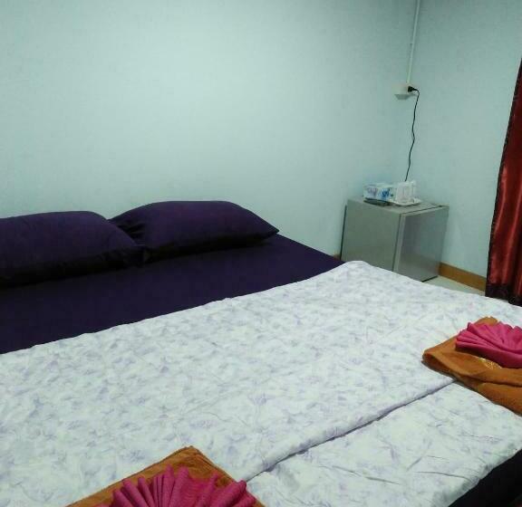 ペンション Wattana Home