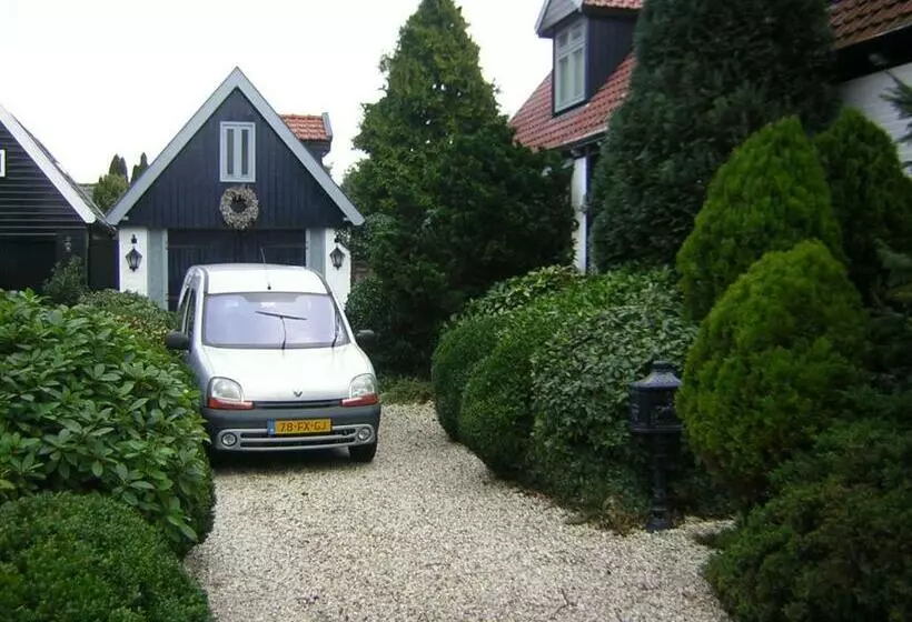 Prive Tuinhuis B&b Elly