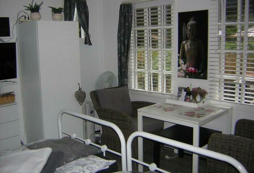 Prive Tuinhuis B&b Elly