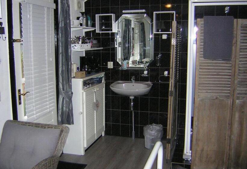 Prive Tuinhuis B&b Elly