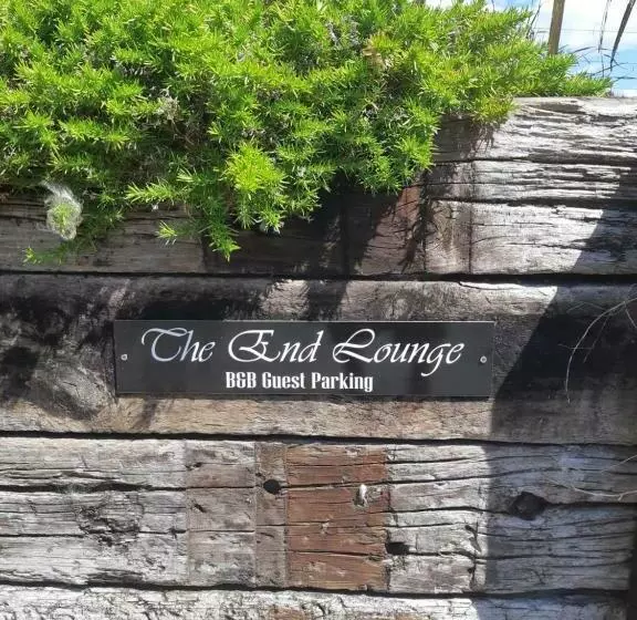 The End Lounge B&b