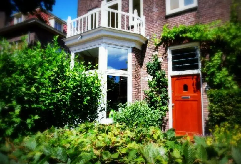 ベッドアンドブレックファースト Hus