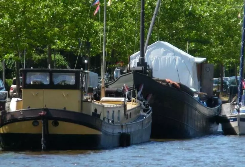 ベッドアンドブレックファースト Hus