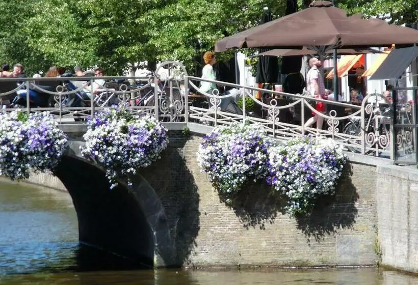 ベッドアンドブレックファースト Hus