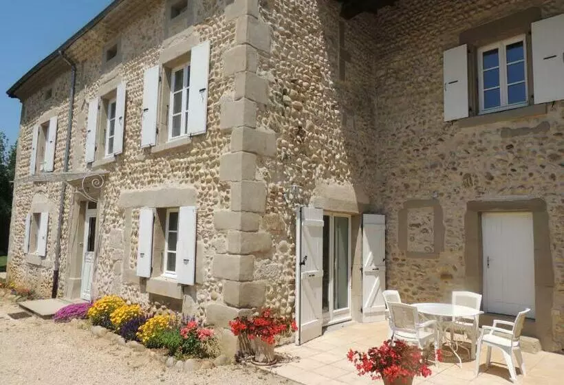 Aamiaismajoitus (B&B) La Ferme Des Buis