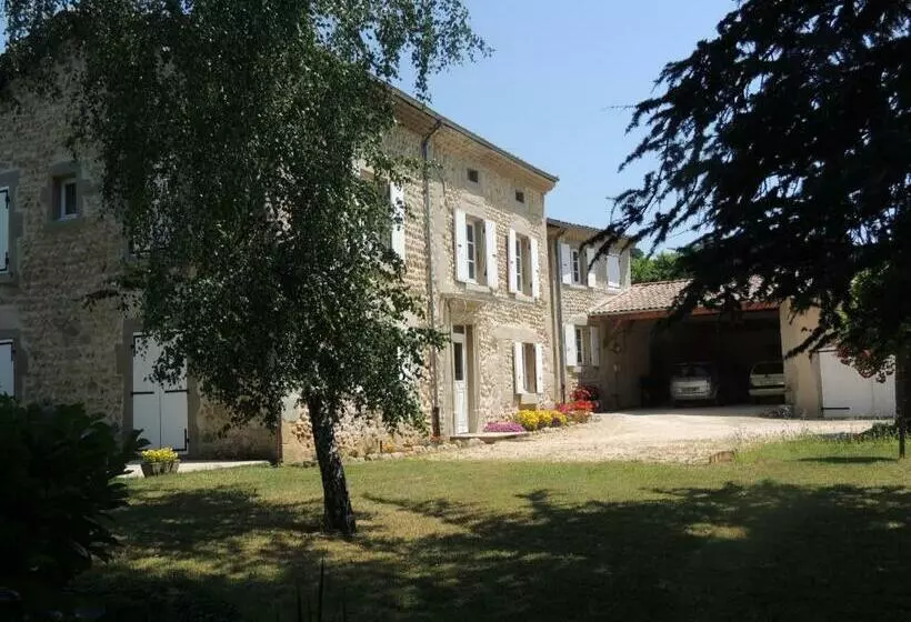 Aamiaismajoitus (B&B) La Ferme Des Buis