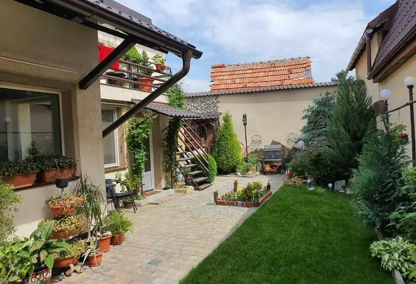 ペンション Rasnov Retreat