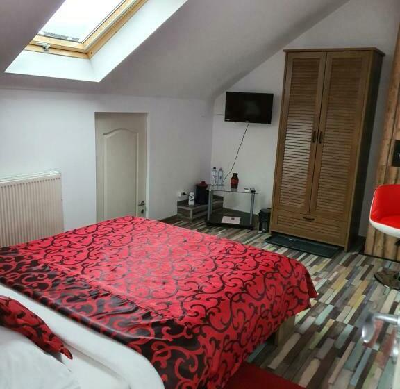 膳宿费 Rasnov Retreat