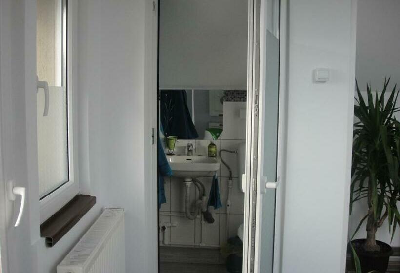 膳宿费 Rasnov Retreat