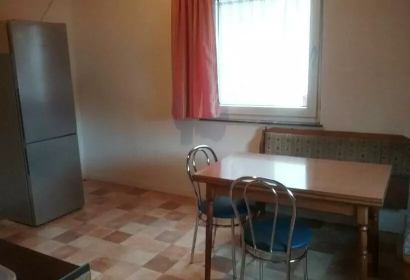 Pension Ehringshausen