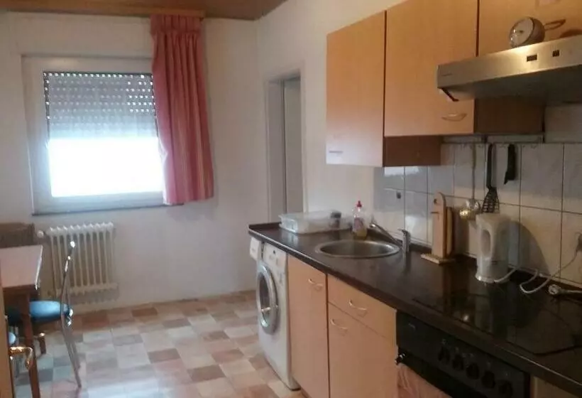 Pension Ehringshausen