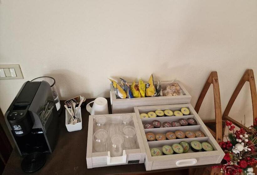 호스텔 Locanda Al Portone