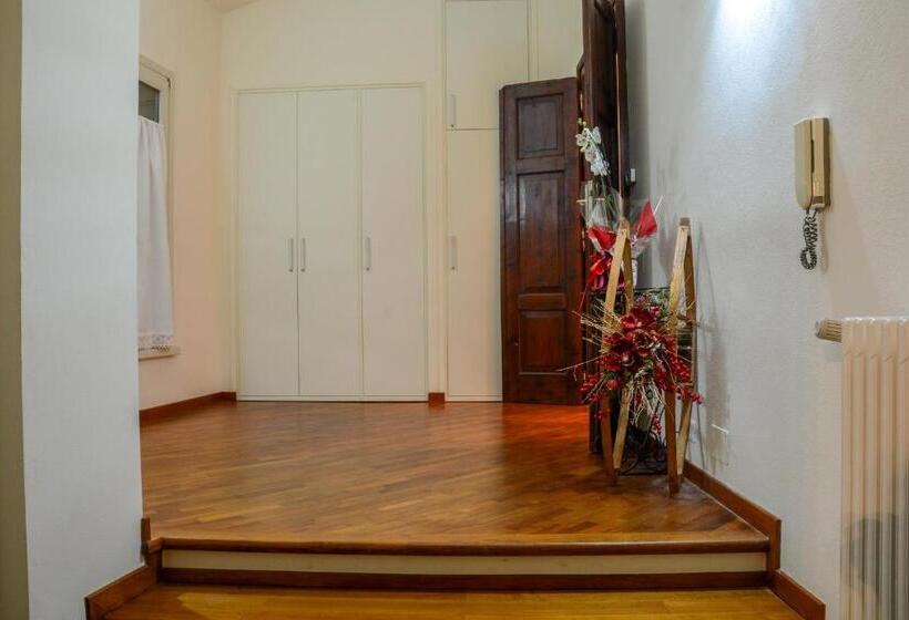 호스텔 Locanda Al Portone