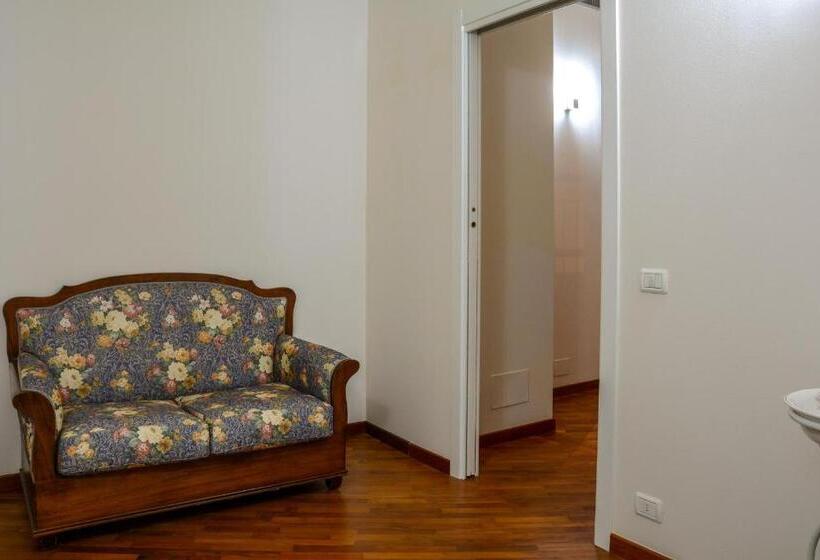 호스텔 Locanda Al Portone