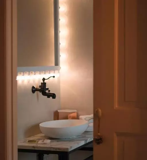 تختخواب و صبحانه Cece Nove   Sotto L Arco