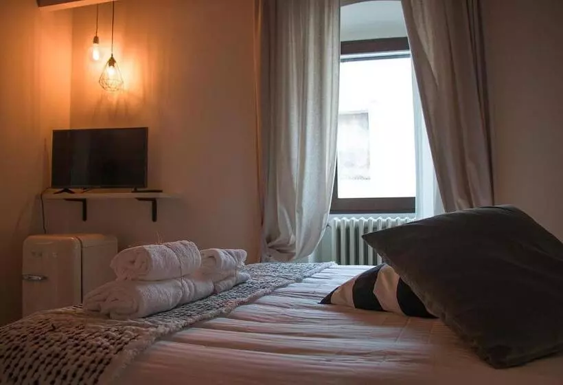 تختخواب و صبحانه Cece Nove   Sotto L Arco