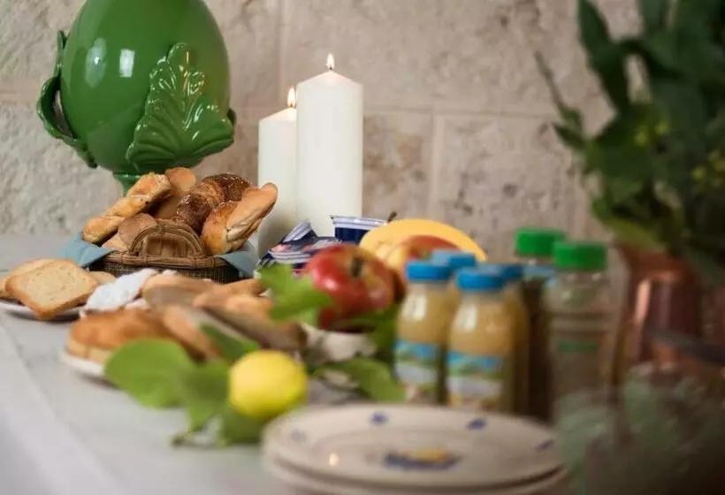 تختخواب و صبحانه Cece Nove   Sotto L Arco