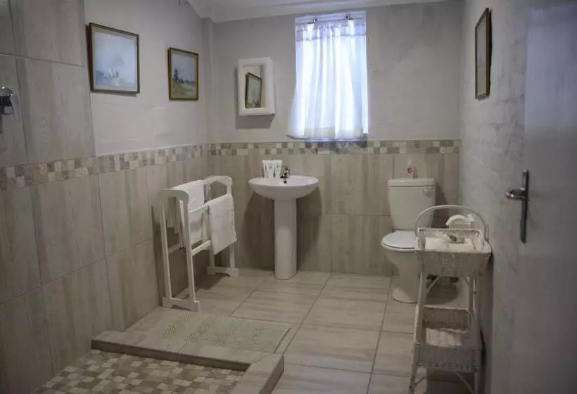 Aamiaismajoitus (B&B) Eirene Place