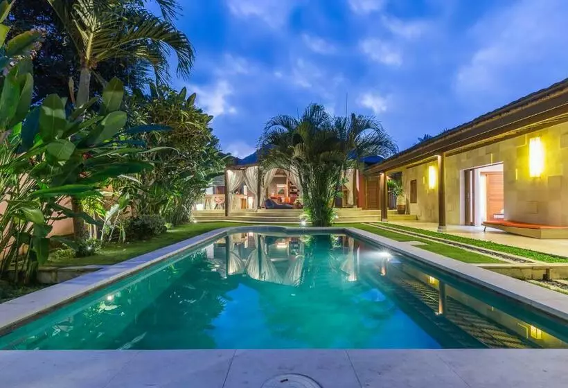 ベッドアンドブレックファースト Villa Pilou Boutique