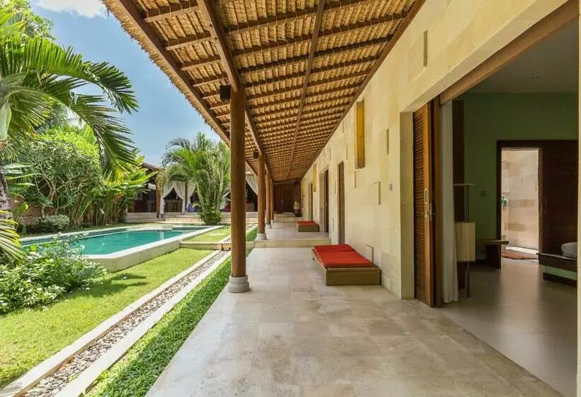 ベッドアンドブレックファースト Villa Pilou Boutique