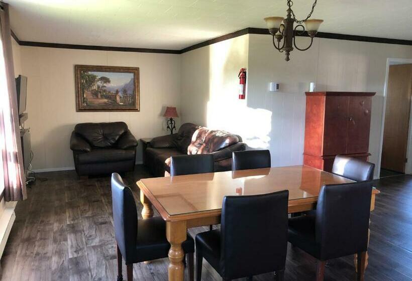 Отель Marina Chibougamau