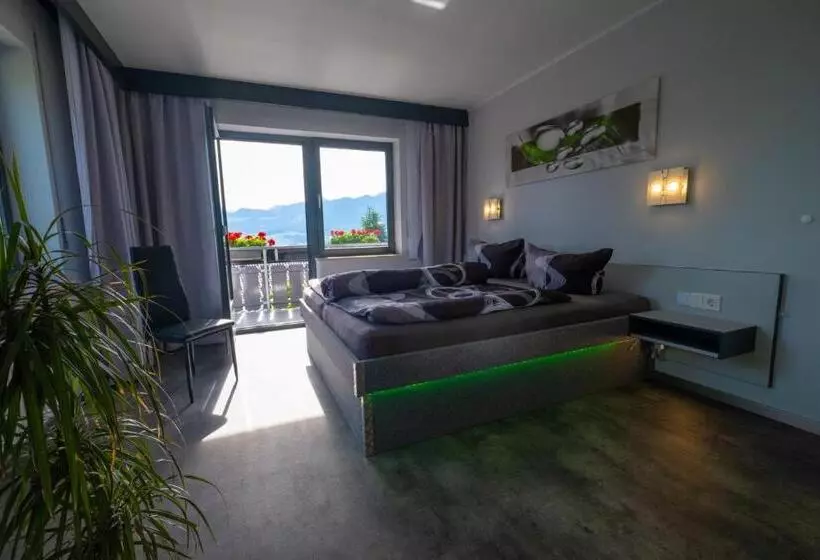 Majatalo 180gradblick