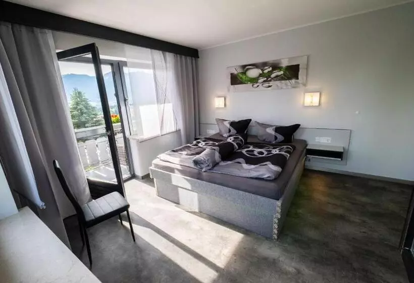 Majatalo 180gradblick