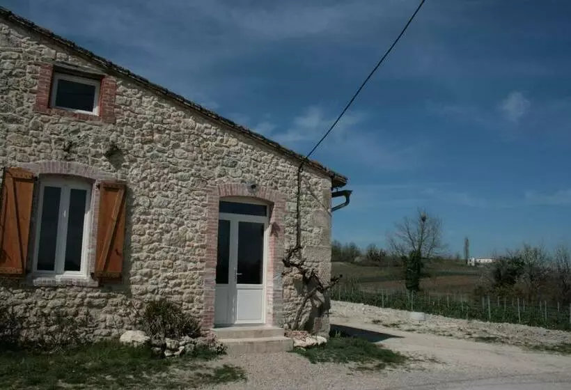 Majatalo Au Nid Des Vignes