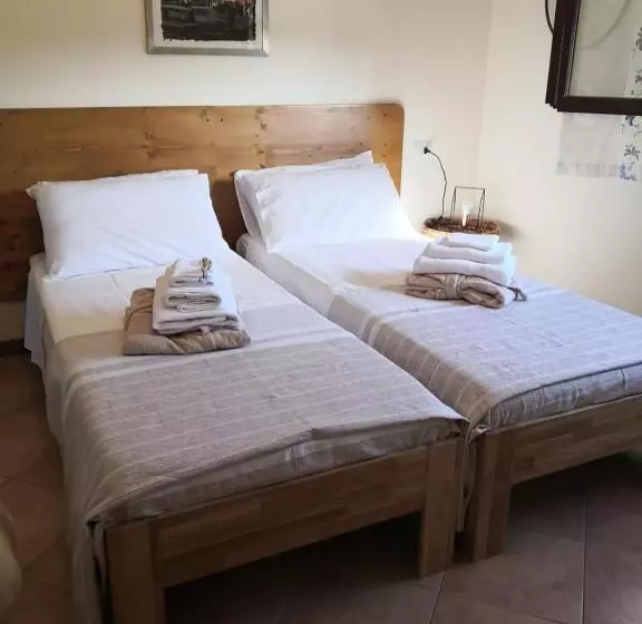 Majatalo La Casa Di Tino