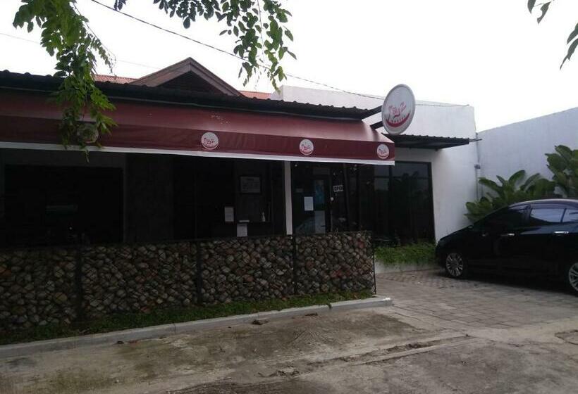 פנסיון Skyz Hostel