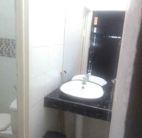 פנסיון Skyz Hostel