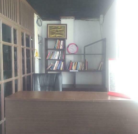 פנסיון Skyz Hostel