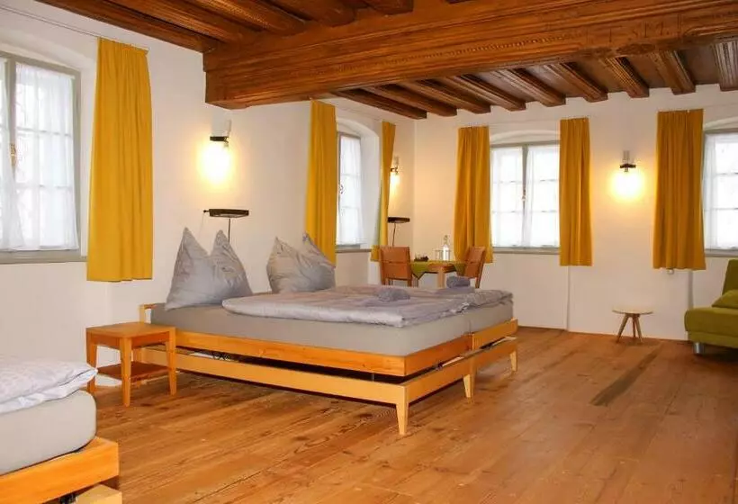 Aamiaismajoitus (B&B) Schwarzes Haus