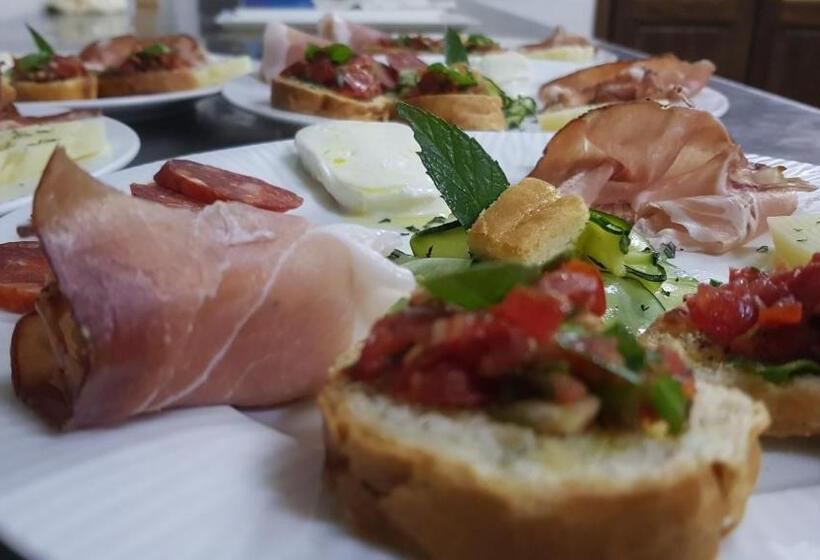 فندق Agriturismo Petra Lucana