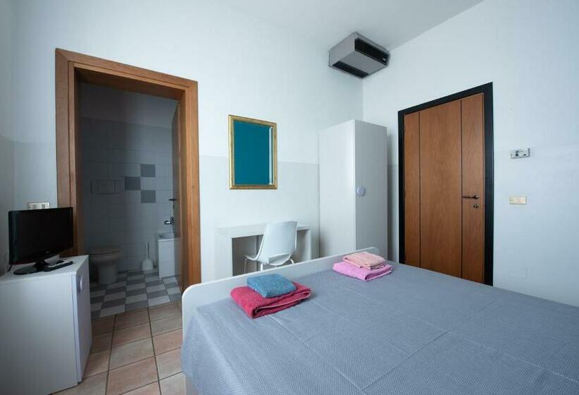 호텔 Albergo La Rovere