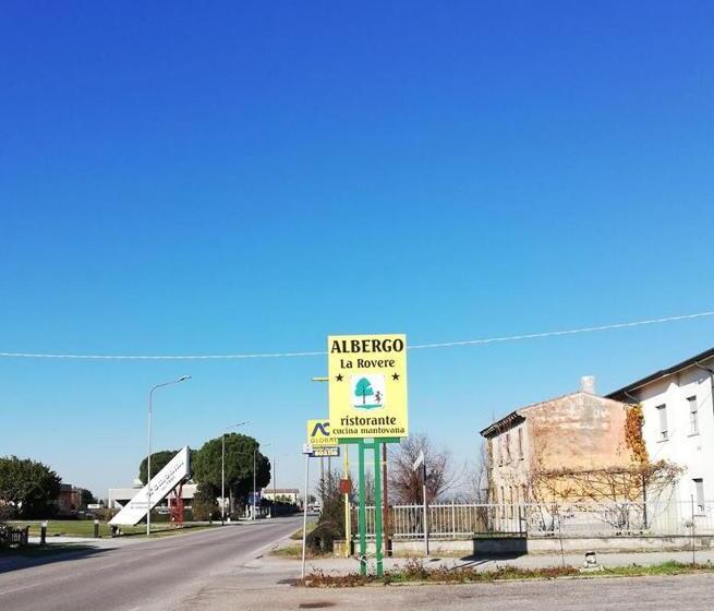 호텔 Albergo La Rovere