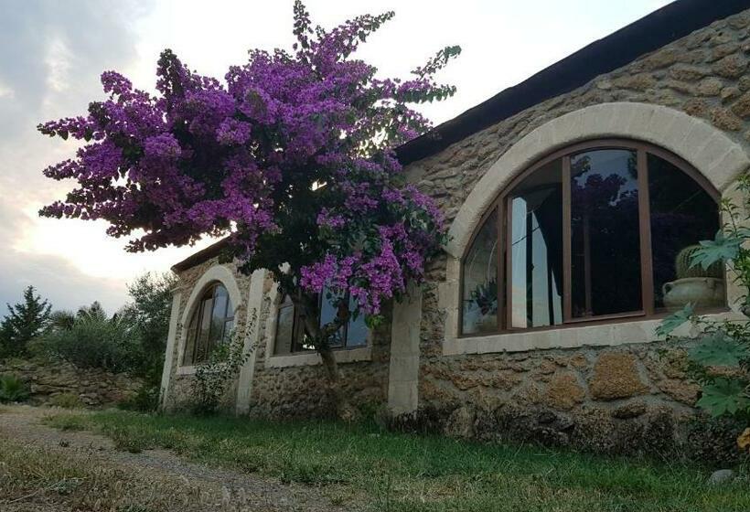 فندق Agriturismo Petra Lucana