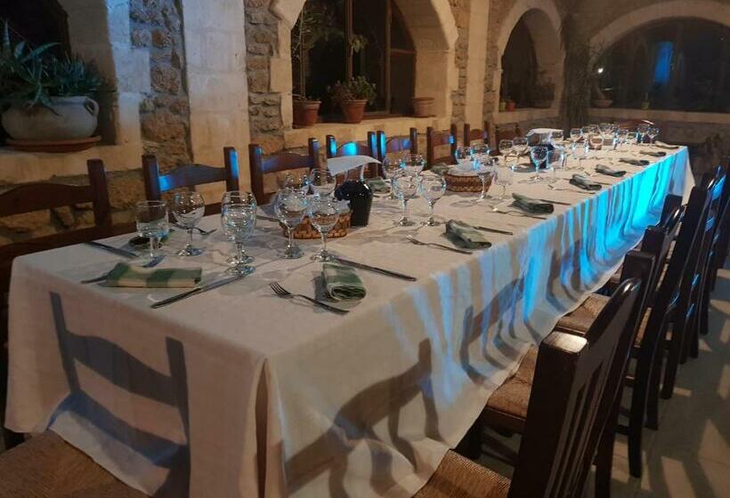 فندق Agriturismo Petra Lucana