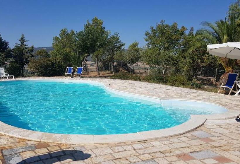 فندق Agriturismo Petra Lucana