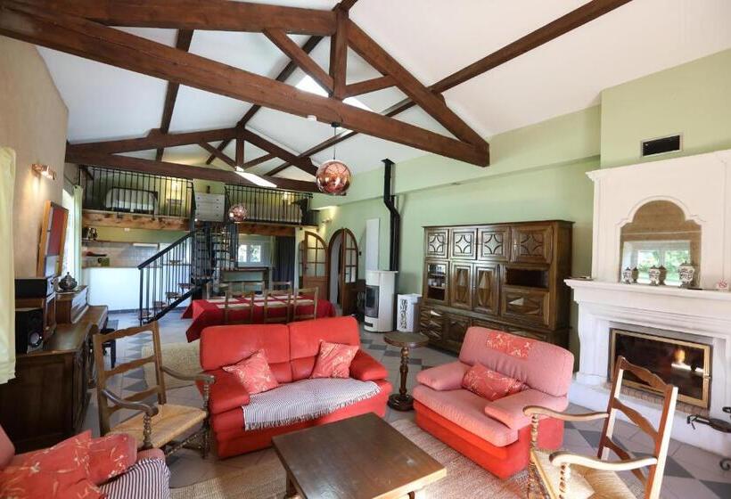 بنسيون Villa Rouvesol