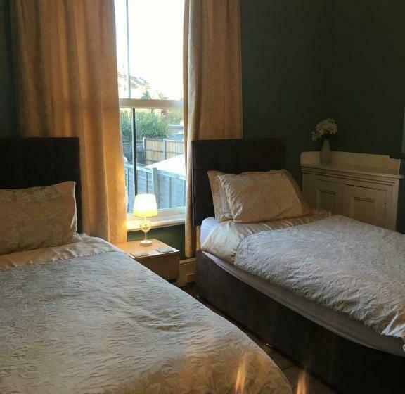 مبيت وإفطار The Townhouse B And B