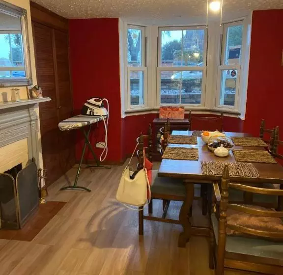 Aamiaismajoitus (B&B) The Townhouse B And B