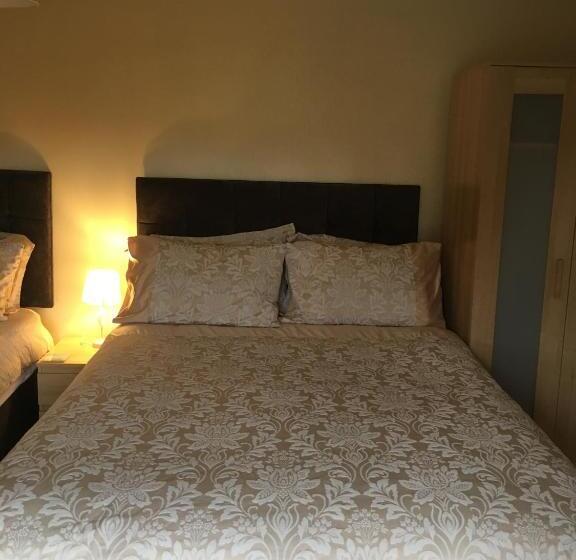 مبيت وإفطار The Townhouse B And B