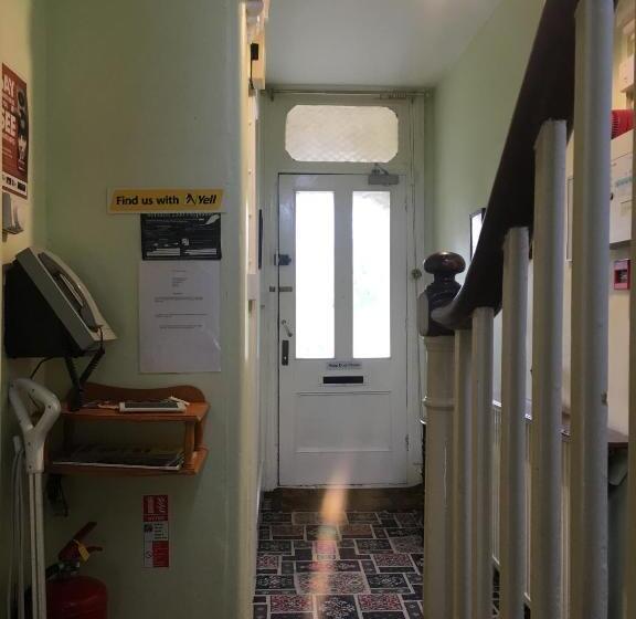 مبيت وإفطار The Townhouse B And B