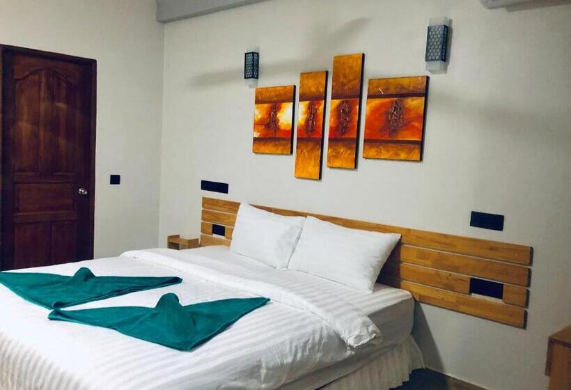 Hotel Iris Beach Residence