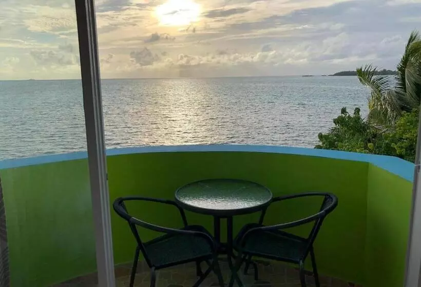 هتل Iris Beach Residence