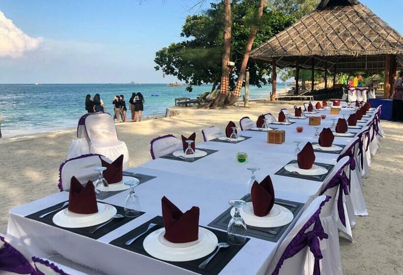 Madu Tiga Beach And Resort